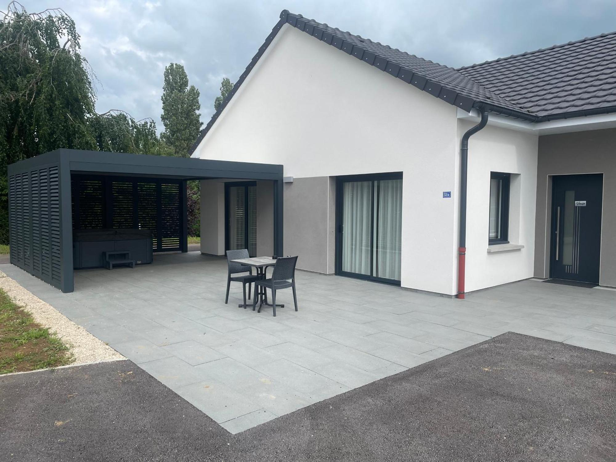 Logis Hotel Restaurant La Vraine Gironcourt-sur-Vraine Exterior foto